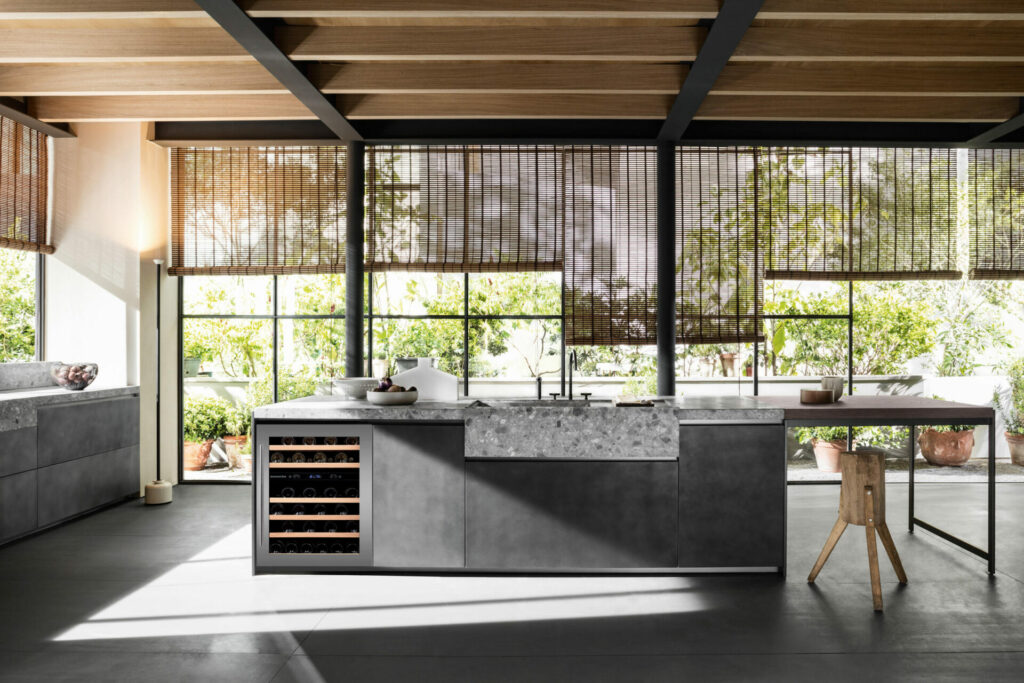 Representante multicartera especializado en muebles de cocina para profesionales B2B en toda España.