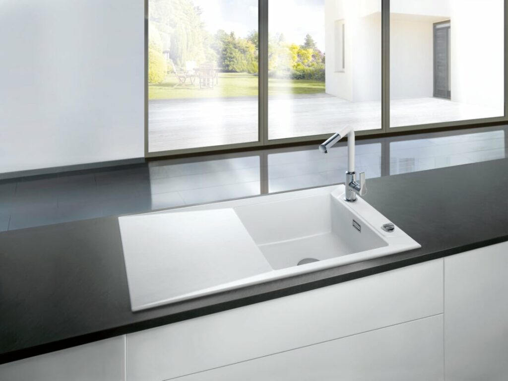 Amplio catálogo de productos premium para comercios de muebles de cocina en toda España.